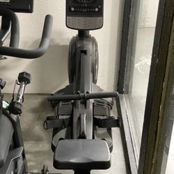 ProForm 750R; Rower with 5” Display, Built-In Tablet Holder and SpaceSaver Design