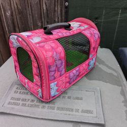 Small Dog Carrier 