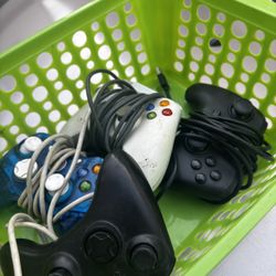 Selling my old controllers some are in mild condition and with stick drift the xbox just needs a clean up 