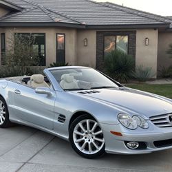2007 MERCEDES-BENZ SL 550 Convertible  Beautiful 1 owner car  All maintenance at the Mercedes dealership on time (carfax proofs that and I can send yo