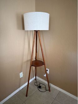 Like new lamp with shelf