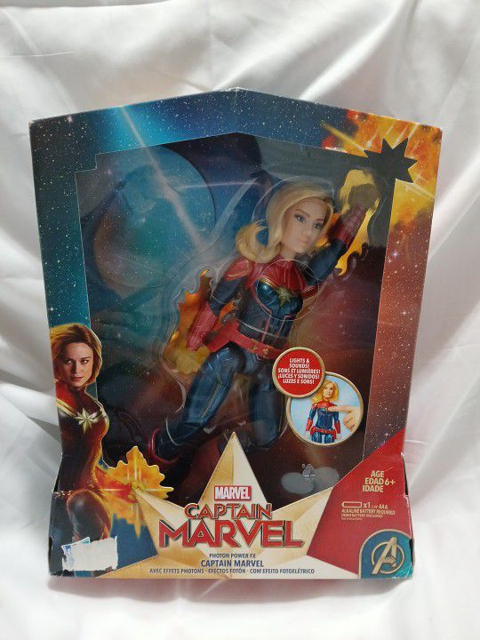 Hasbro Marvel Captain Marvel Photon Power FX Action Figure New In Box 