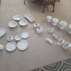 Pfaltzgraff Dishes, Place Settiings,  Bowls, Other Items