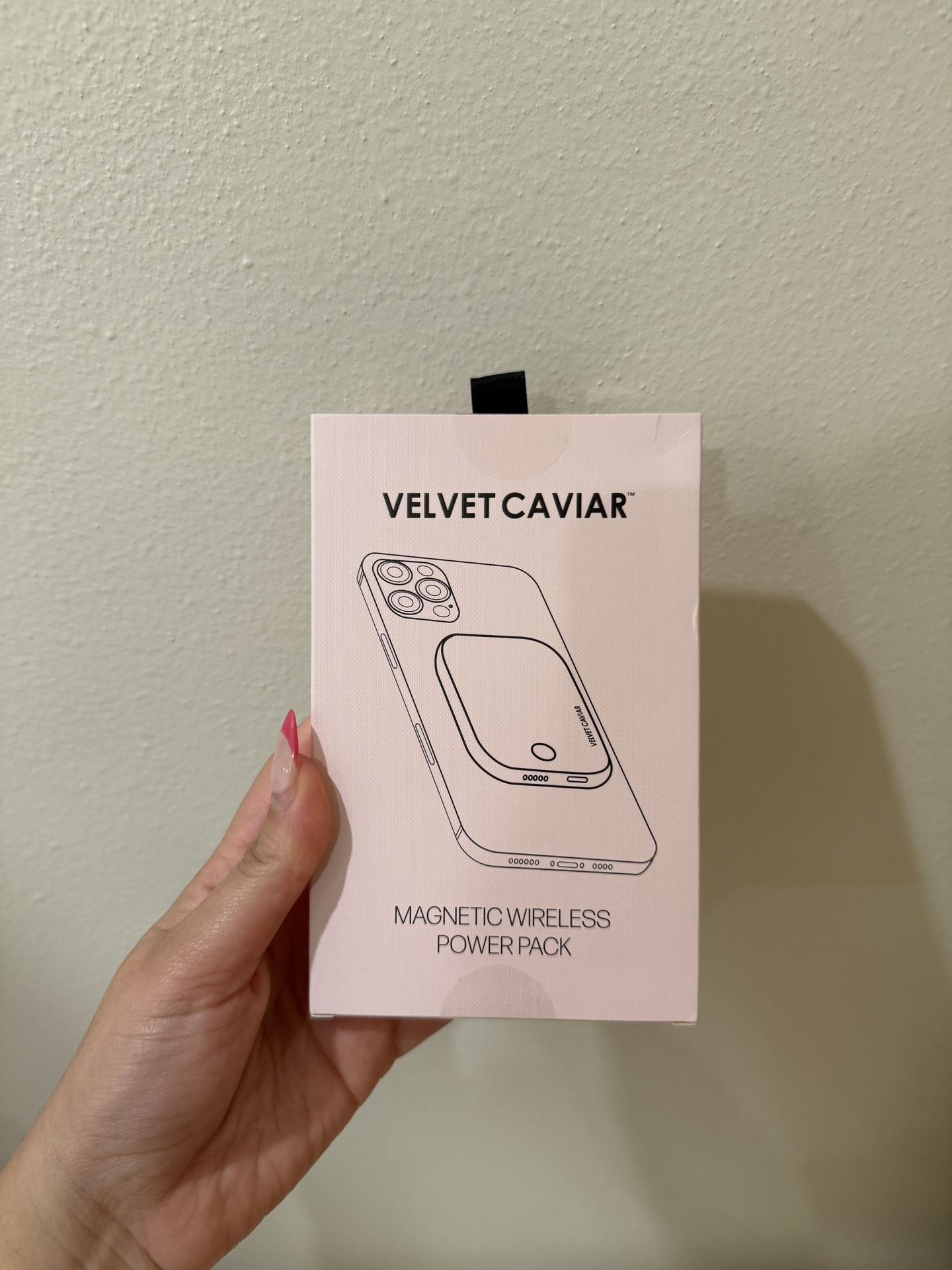 Velvet Caviar Mag Safe Portable Charger