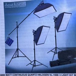 Professional Video 3000 Watt Light Kit .