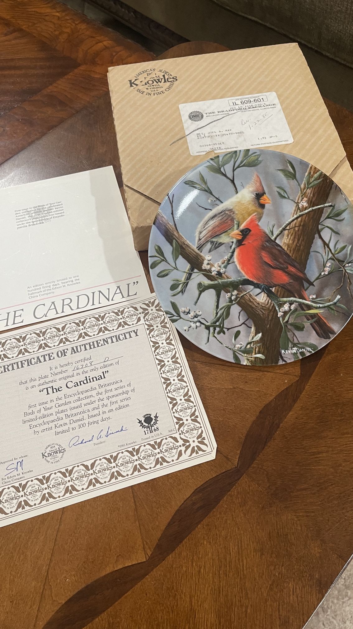 Knowles The Cardinal by Kevin Daniel Fine China Collector Plate Vtg.