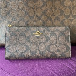 Brand New Coach Wallet 