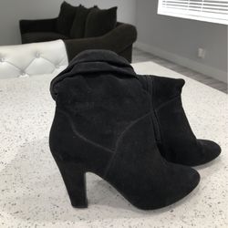 SIZE 5 BLACK BOOTS