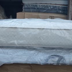 Queen Size Mattress Serta Perfect Sleeper (Mattress Only)