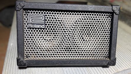 Roland Portable Mini Guitar Amplifier