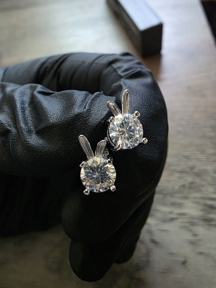 SS925 2ctw Moissanite Diamonds Rabbit Studs