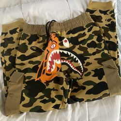 1st Bape Camo Sweatpant Cargo Sz Lg * Super Rare*