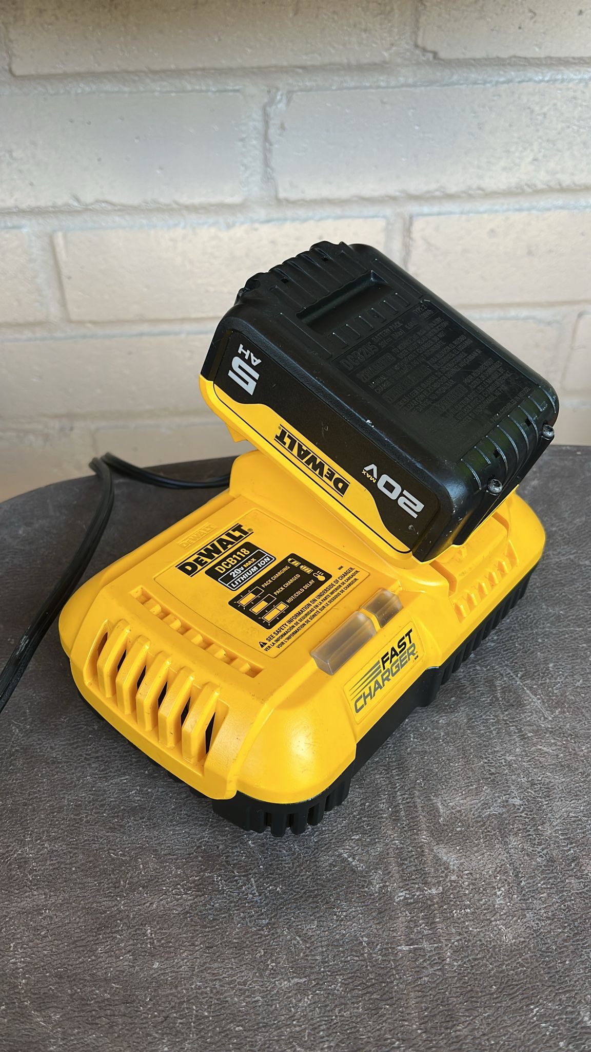 Dewalt Fastchager (5.0)