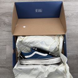 Vans Blue Pearlized Size 6.5M/8W
