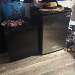 Mini Fridge And Freezer 75 Each Or 100 For Both