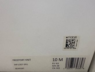 BNIB Calvin Klein Freeport Knit Sneakers - Size 10 M