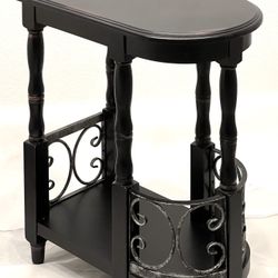 A Nice Accent Table (Side Table, End Table )