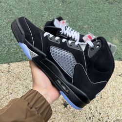 Air jordan 4s  BLACK METALLIC 2025 more colors available  