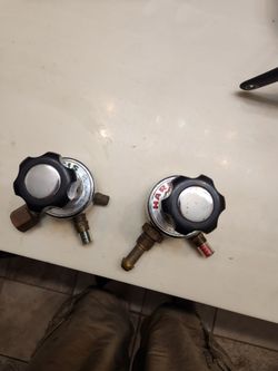 Heavy duty oxy and acetylene regulators