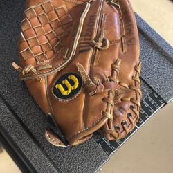 Wilson, Baseball Glove Excellent Condition