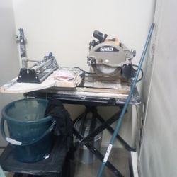 DeWalt Tile Saw 10 Works Perfectly 