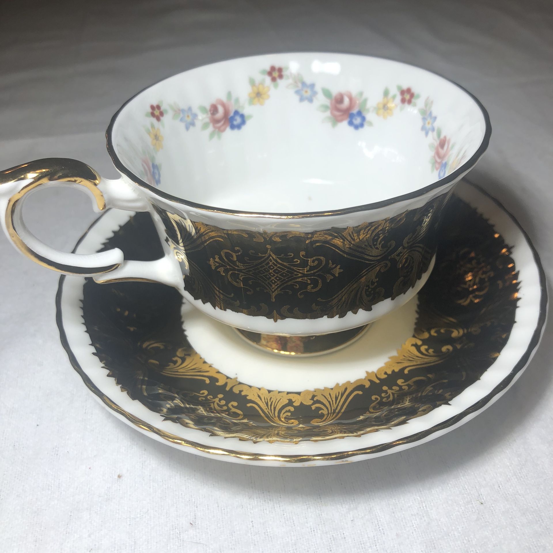 Paragon F Deep Green Pembroke bone china tea set