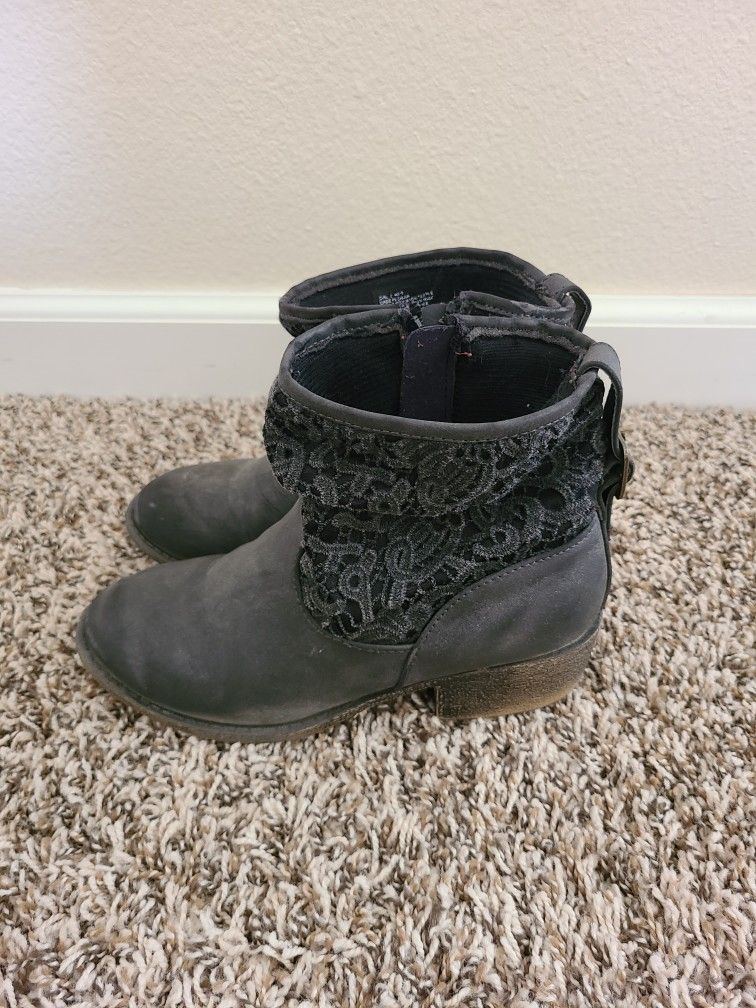 Girls Justice Boots SIZE 2