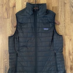 Patagonia Nano Vest - Women’s Large 