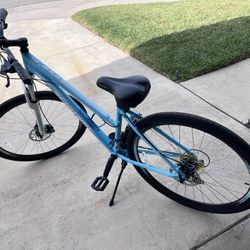 Women’s Schwinn Bike