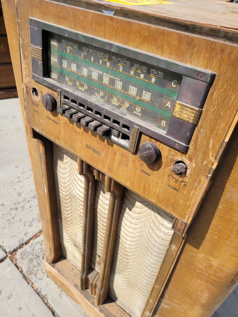 Old Radio