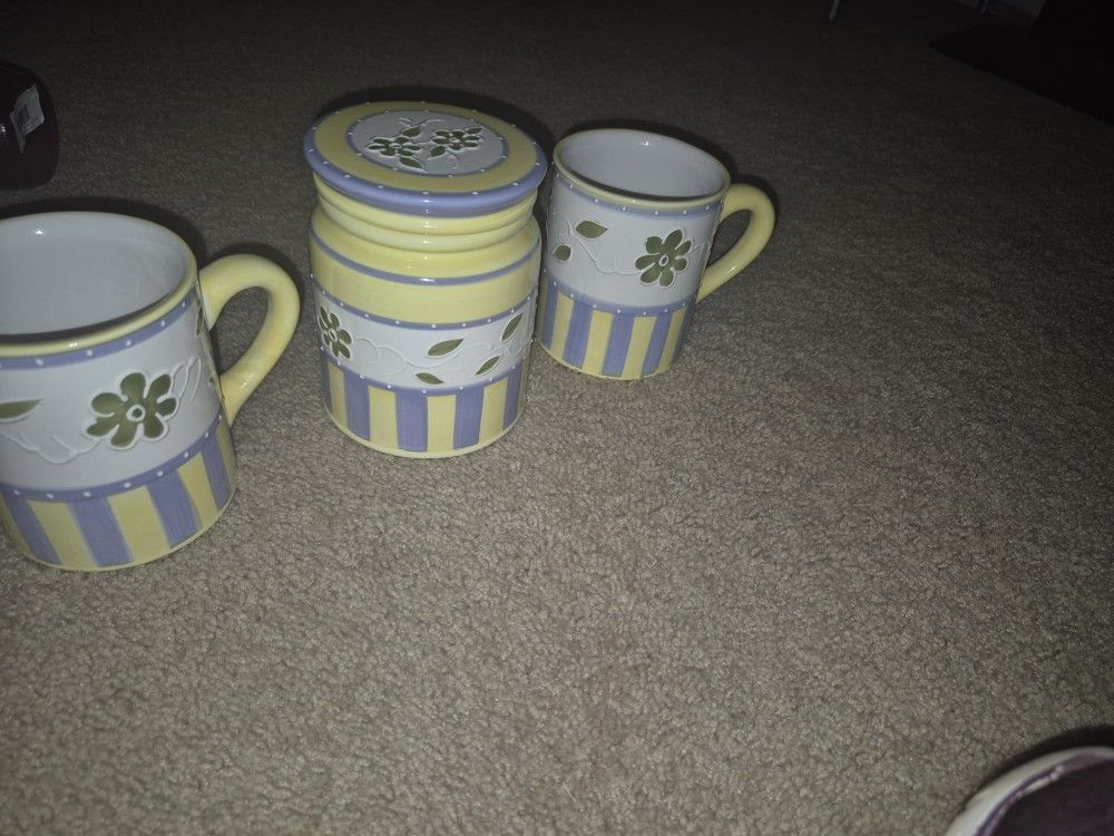 Set Of Large COFFEE MUGS WITH MATHCING CANISTER 