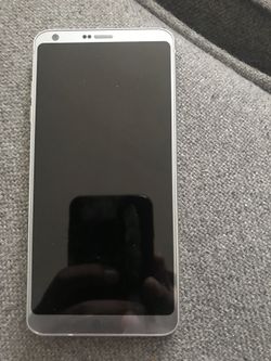 2 perfect condition iphones 7 an 7 plus an lg G6 thin