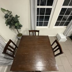 Kitchen Table with 4 Chairs