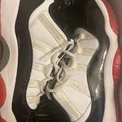 Jordan 11 Low Concord Bred