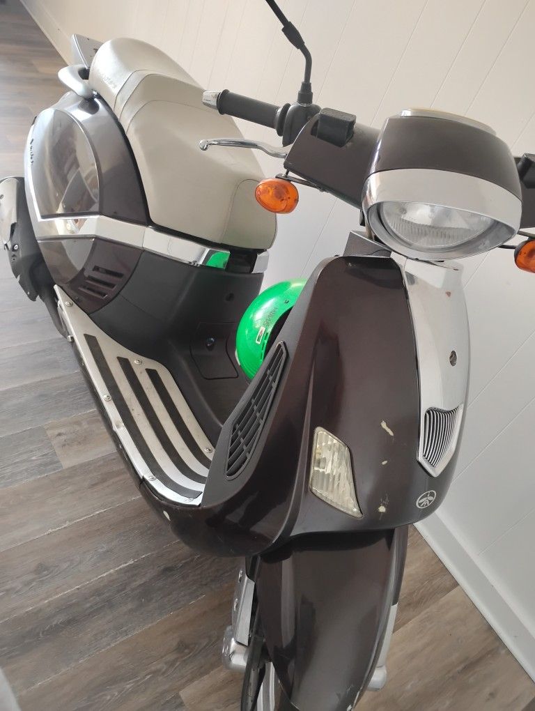 Vespa Scooter