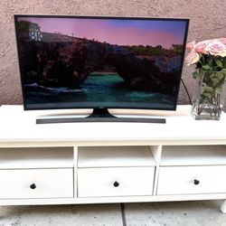 IKEA HEMNES TV Stand / Media Console White – 3 Drawers