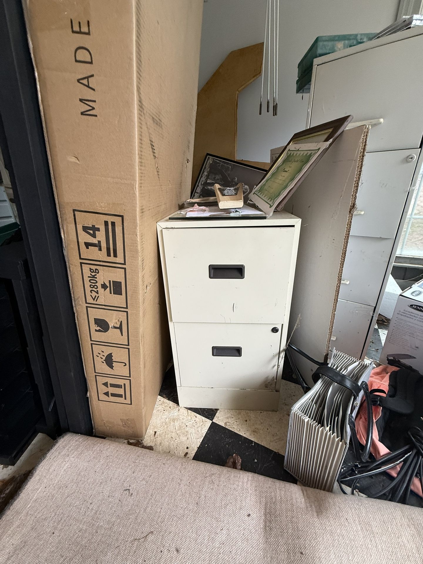 Filing Cabinets 2 Or 4 Drawer