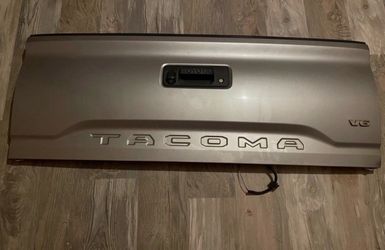 Toyota Tacoma Tailgate 2019 Silver