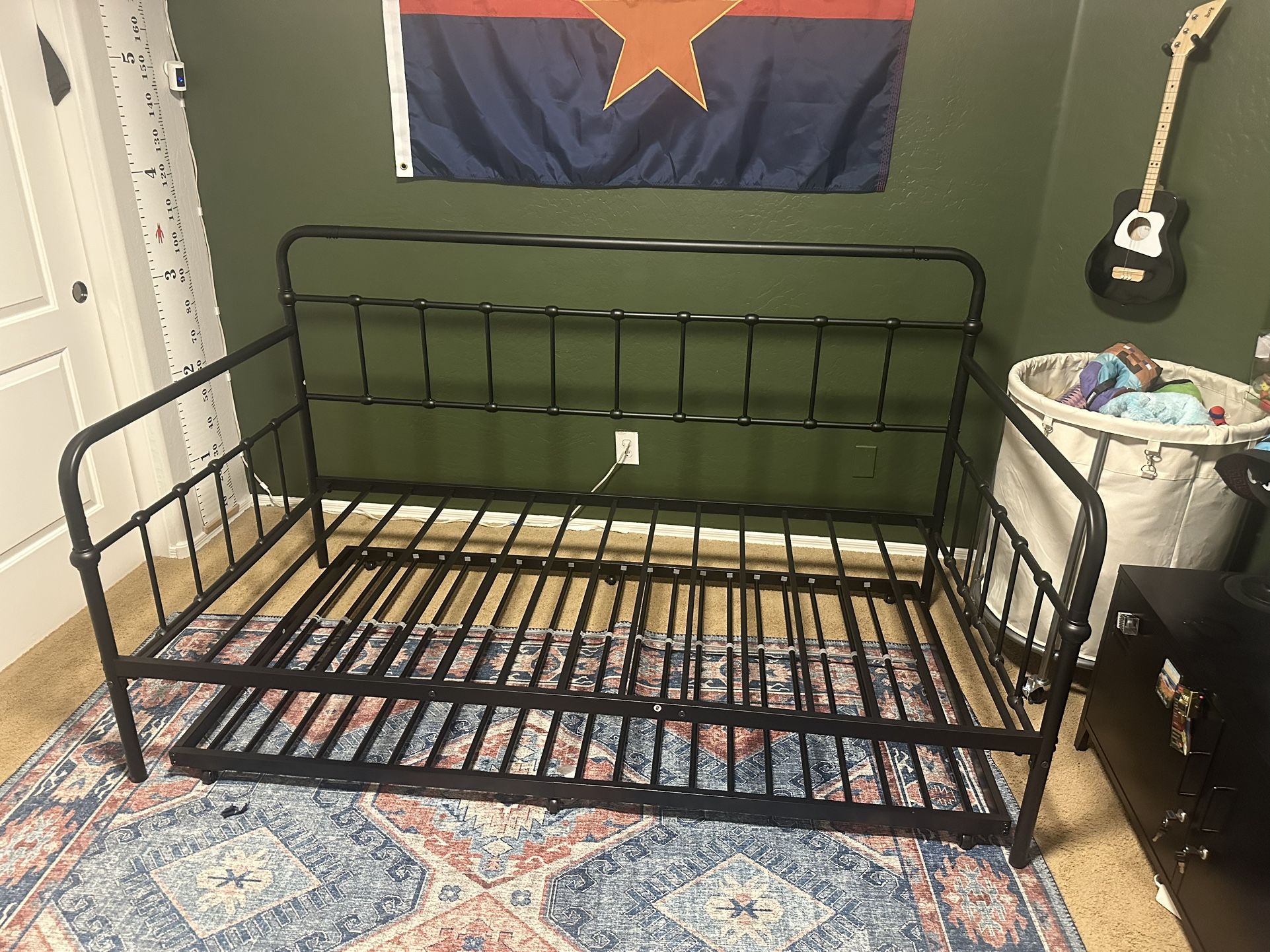 Black Twin Trundle Bed