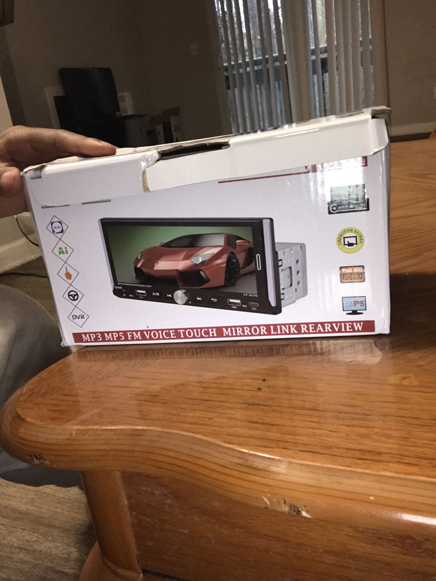 6.9 Inch Touchscreen Radio