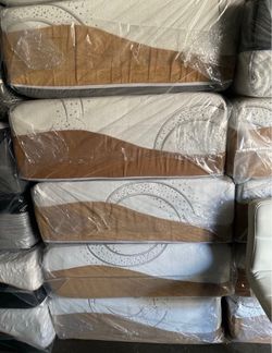 MATTRESS SALEEEEE FREE DELIVERY