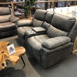 Grey High Performance Fabric Manual/Power Motion Loveseat - Hampton