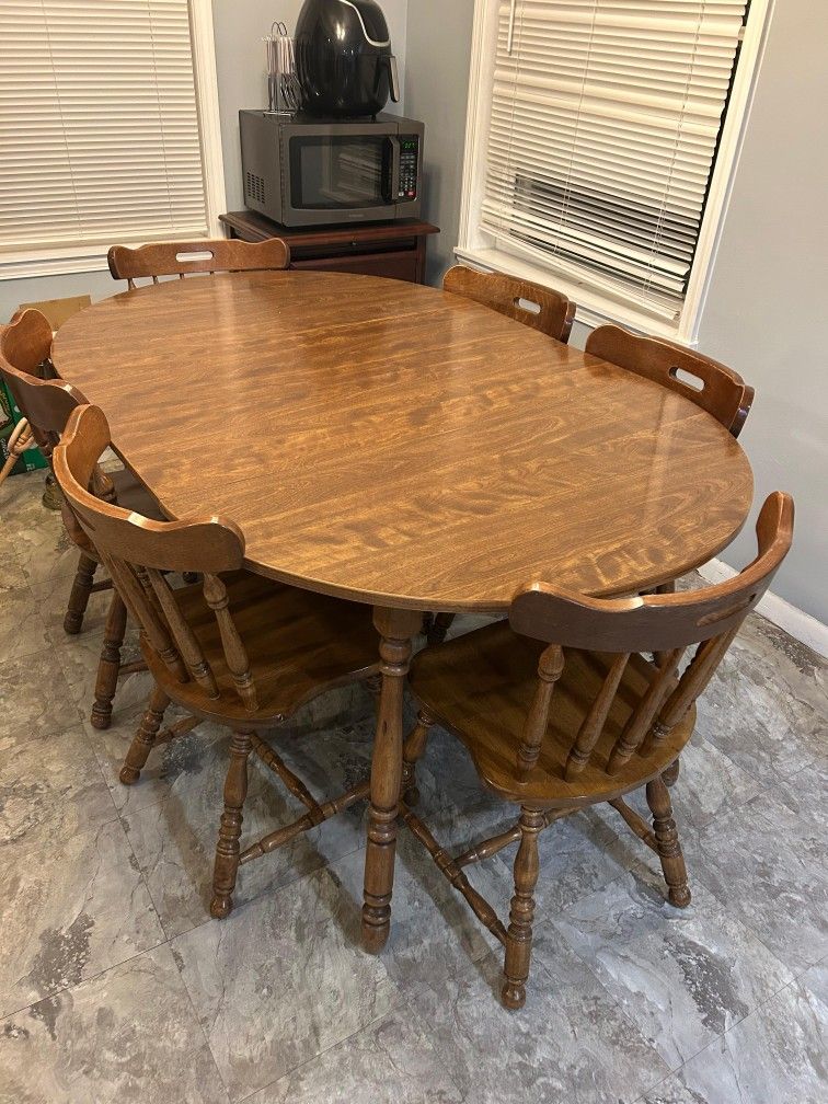 Dinning Table With 6 Chairs