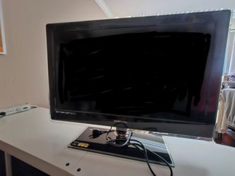 HANNspree Flat 32" Screen LED LCD  TV Monitor