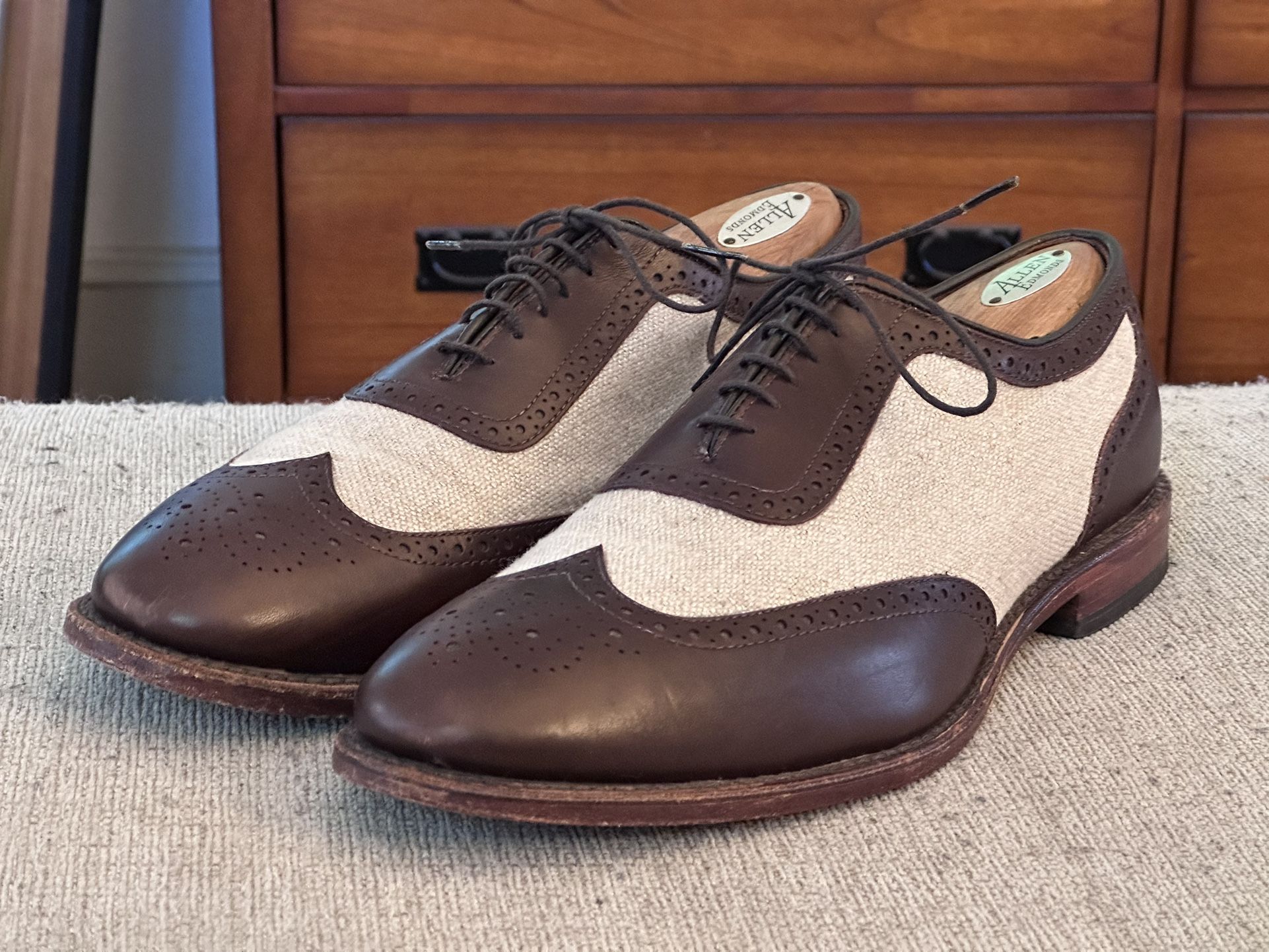 Allen Edmonds Wingtip Strawfut Brown Beige Leather Men’s Oxfords Dress Shoes Size 10.5