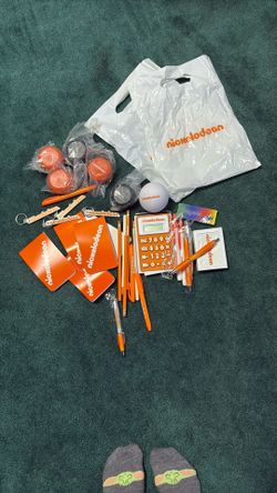 Nickelodeon Studios Swag Items - Notepads, Pens, Yo-yos 