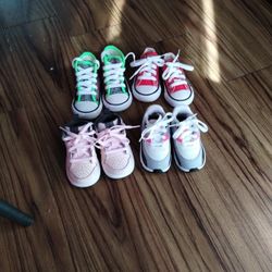 Sapatitos Para Niños Y Niñas Buenas Marcas.. Precios..Por Cada Par $35 Dólares...$35 Esch Pair