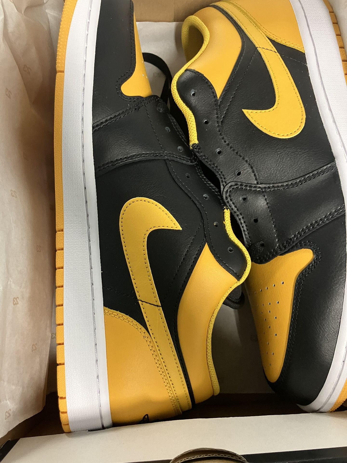 Men’s Retro Jordan 1 Low