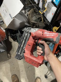 Milwuakee Staple Gun (Fuel Brushless)