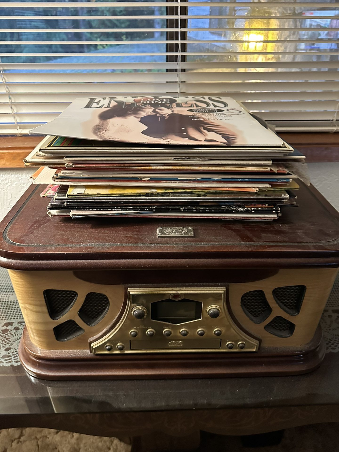 Vintage Victrola Player With Record Set